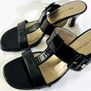 Anne Klein Womens 'MABELGIN TJ' Black Patent Leather Strappy Dress Sandal